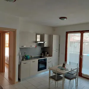 https://apt-bilocale-luminoso-ottima-posizione-wi-fi-e-sky.it-lombardy.com